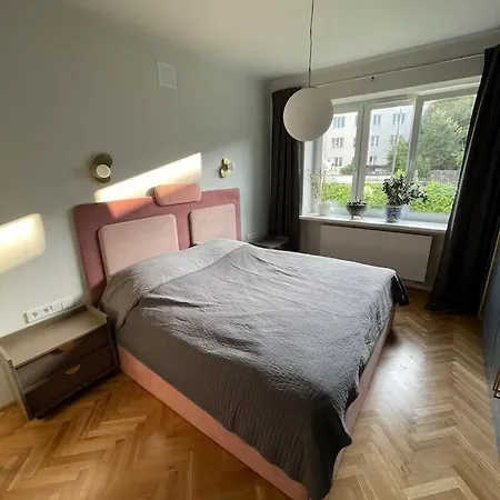 80 Meters, 3 Rooms, Saska Kepa Daire